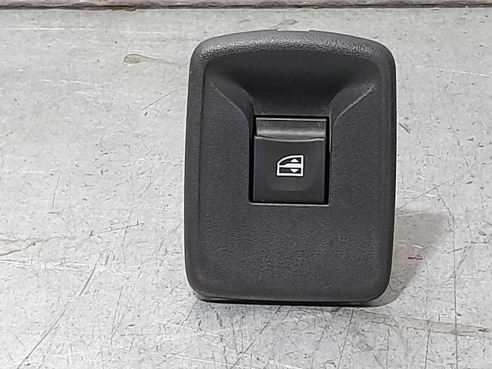 Mando Elevalunas Delantero Derecho para Dacia Sandero