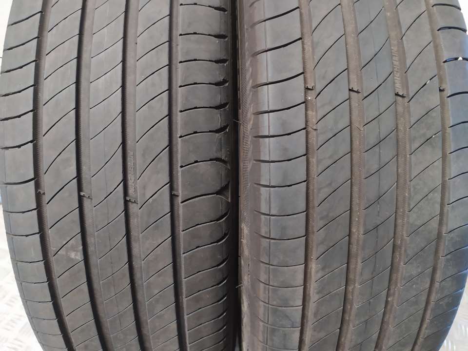 Neumatico Pareja para Neumaticos Reutilizados