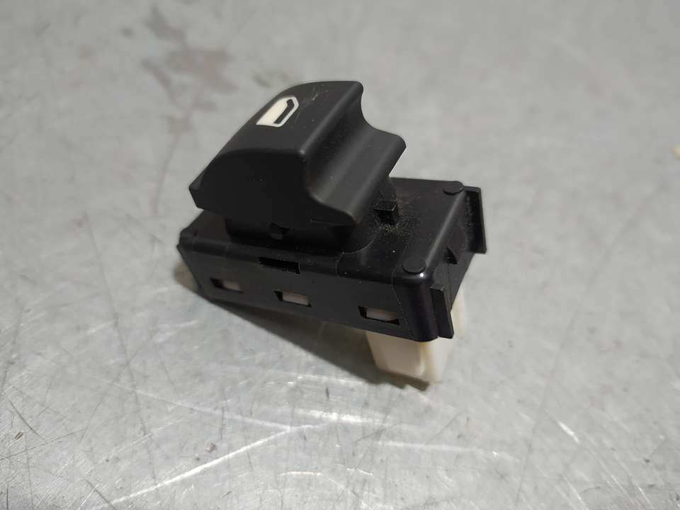 Mando Elevalunas Trasero Derecho para Peugeot 2008 (P1)