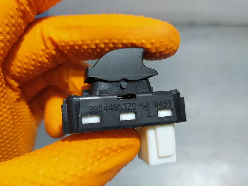 Mando Elevalunas Trasero Derecho para Peugeot 2008 (P1)