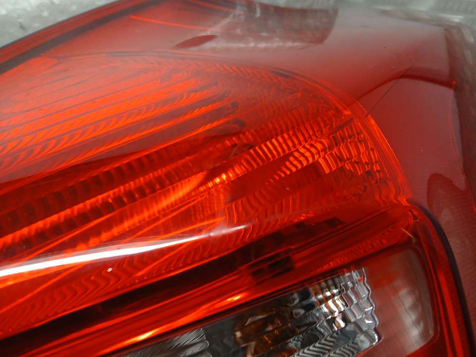 Piloto Trasero Derecho para Ford Focus Lim.