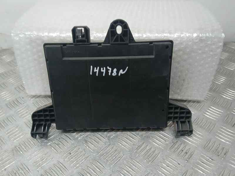 Caja Reles / Fusibles para Opel Astra J Lim.