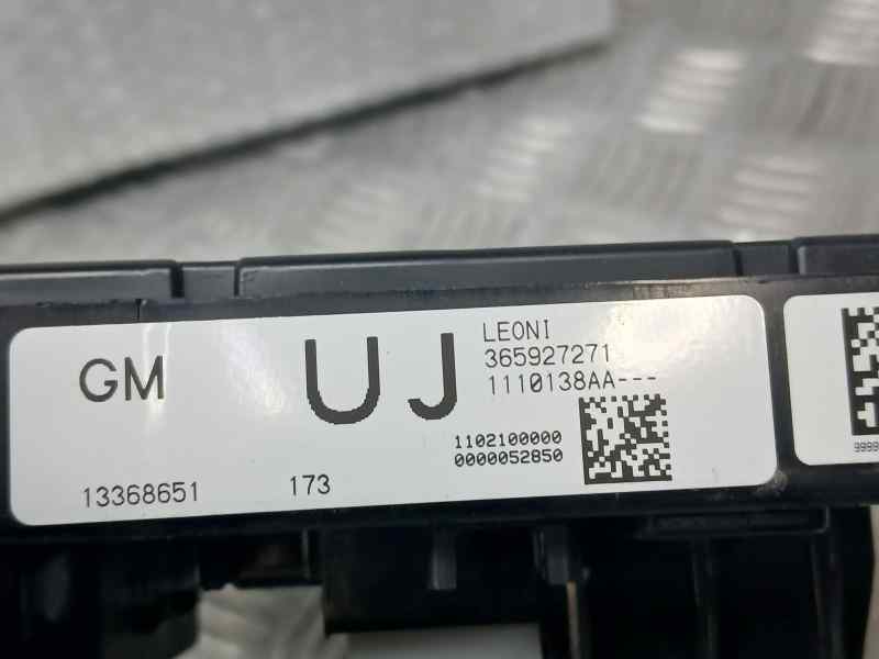 Caja Reles / Fusibles para Opel Astra J Lim.