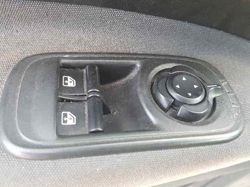 Mando Elevalunas Delantero Izquierdo para Fiat 500 E