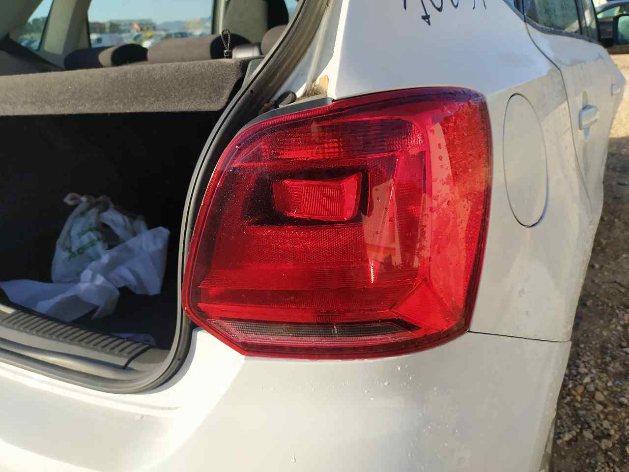 Piloto Trasero Derecho para Volkswagen Polo (6C1)