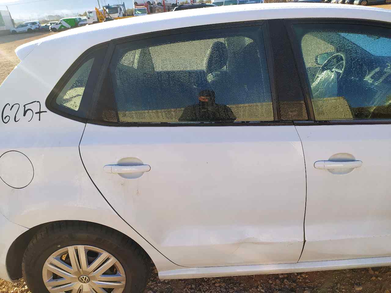 Puerta Trasera Derecha para Volkswagen Polo (6C1)