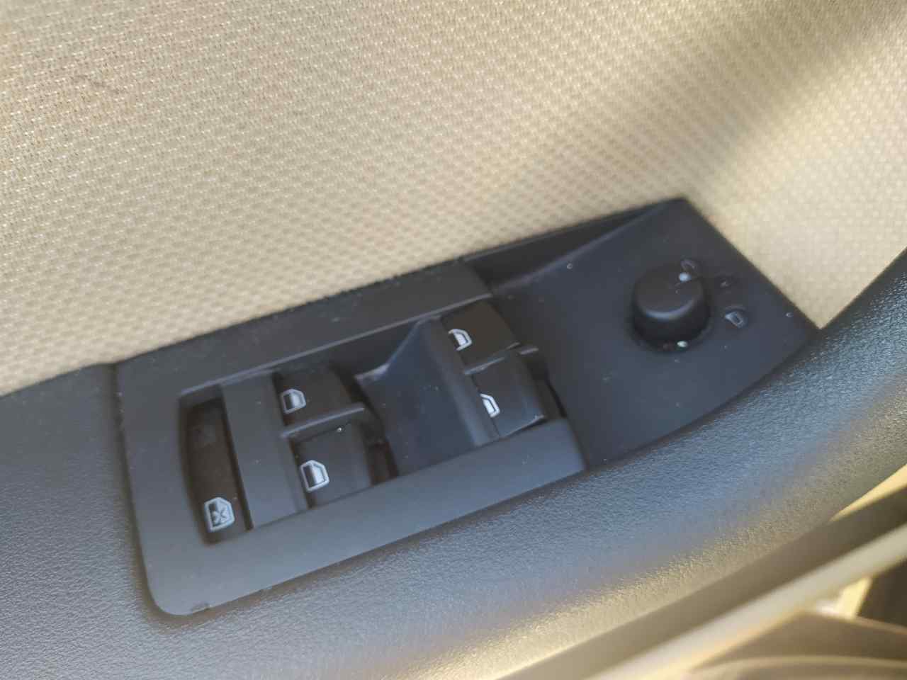 Mando Elevalunas Delantero Izquierdo para Audi A3 Sportback (8P)