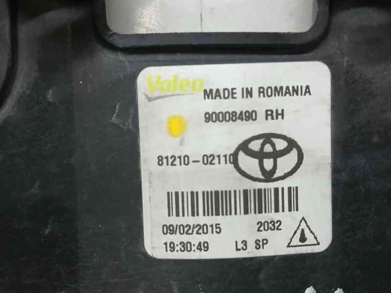 Faro Antiniebla Derecho para Toyota Avensis (T27)