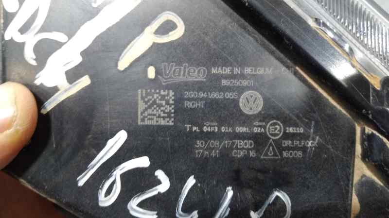 Faro Antiniebla Derecho para Volkswagen Polo