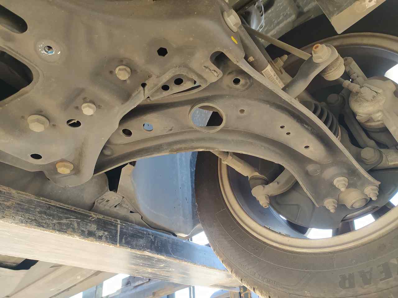 Brazo Suspension Inferior Delantero Izquierdo para Seat Leon (5F1)