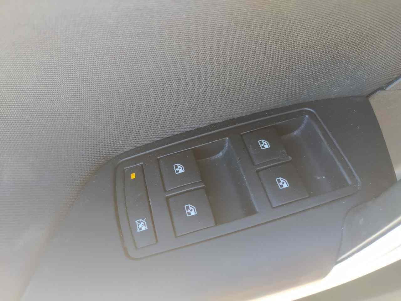 Mando Elevalunas Delantero Izquierdo para Opel Insignia Berlina