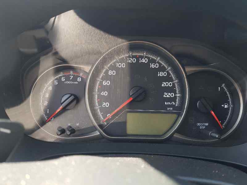 Cuadro Instrumentos para Toyota Yaris