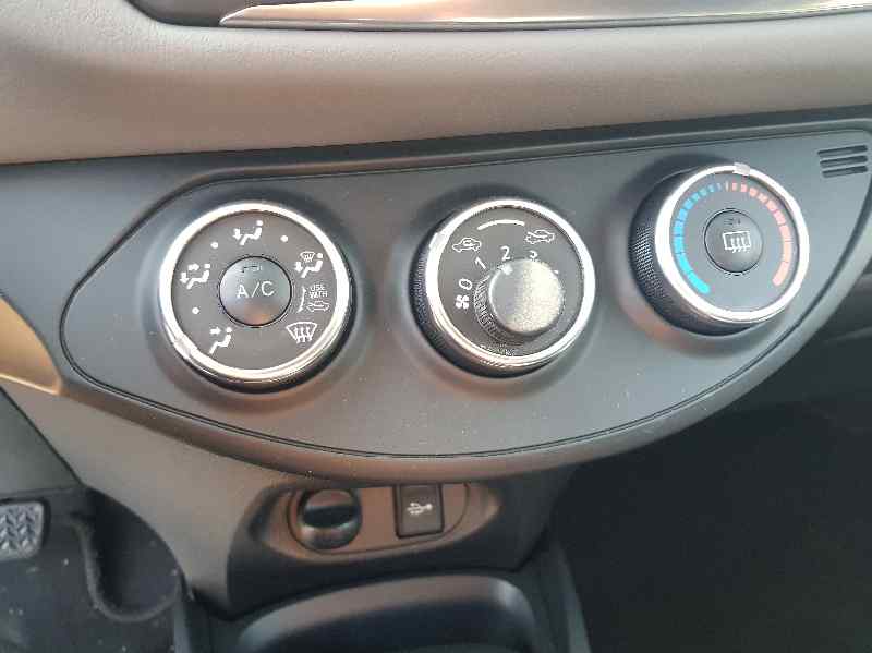 Mando Calefaccion / Aire Acondicionado para Toyota Yaris