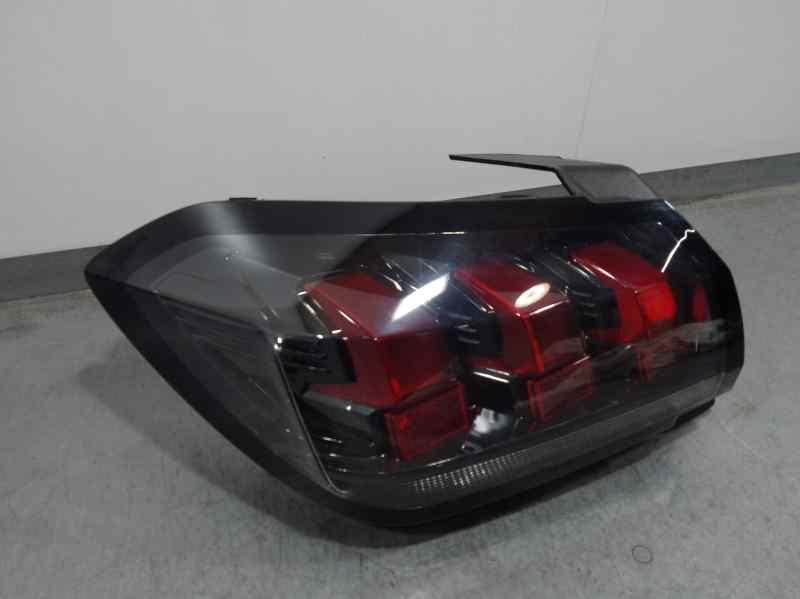 Piloto Trasero Izquierdo para Peugeot 208 (P2)