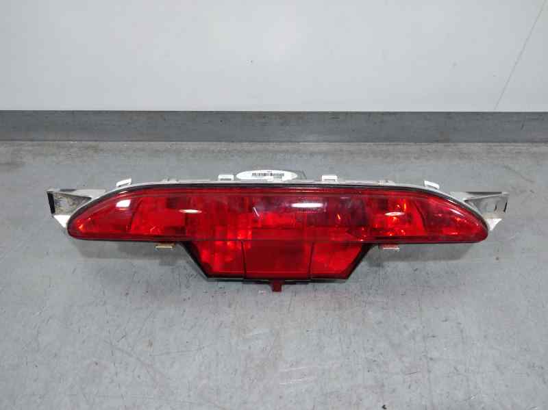 Piloto Trasero Central para Peugeot 208 (P2)