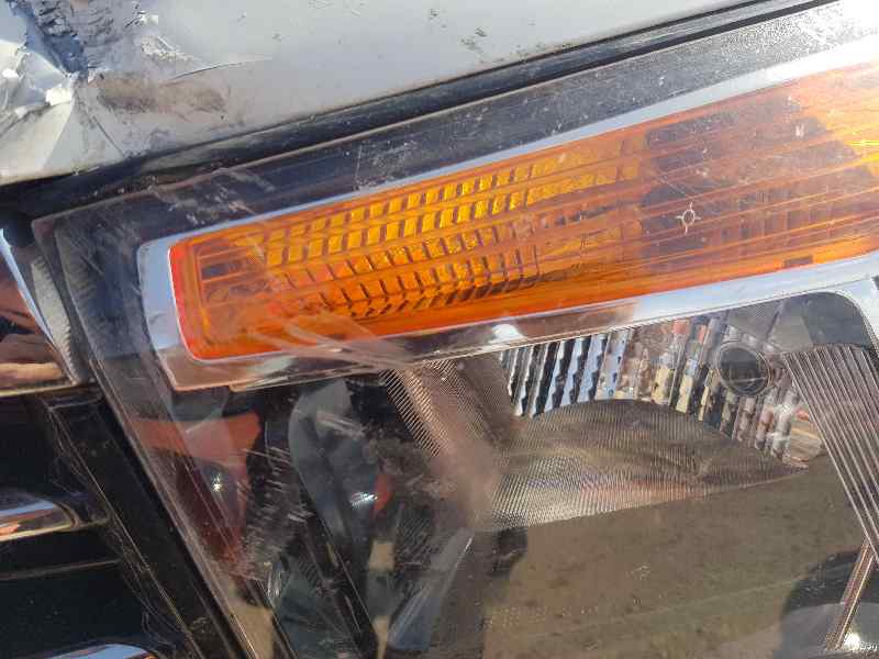 Faro Izquierdo para Ssangyong Rodius
