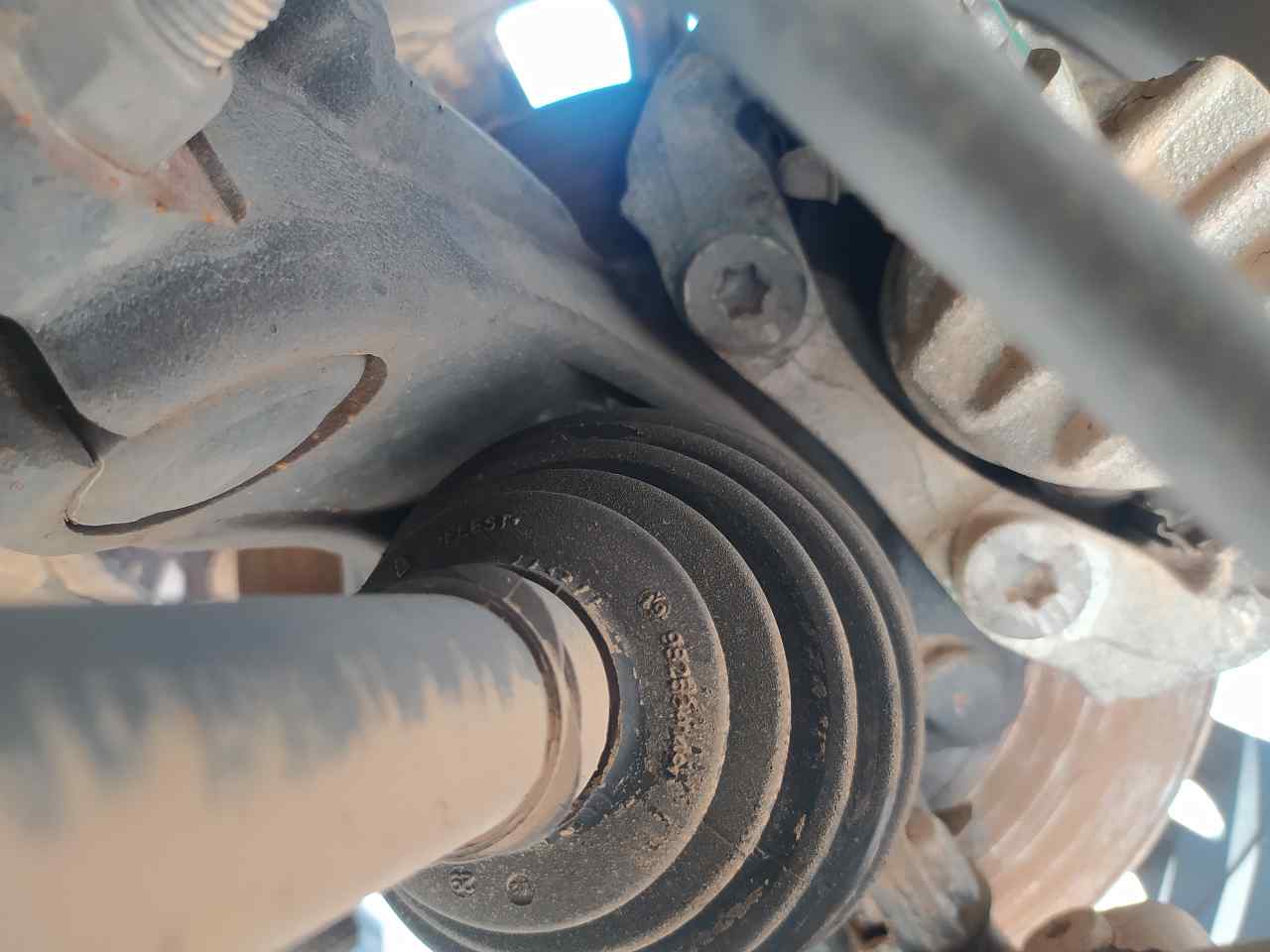 Mangueta Delantera Izquierda para Peugeot 208