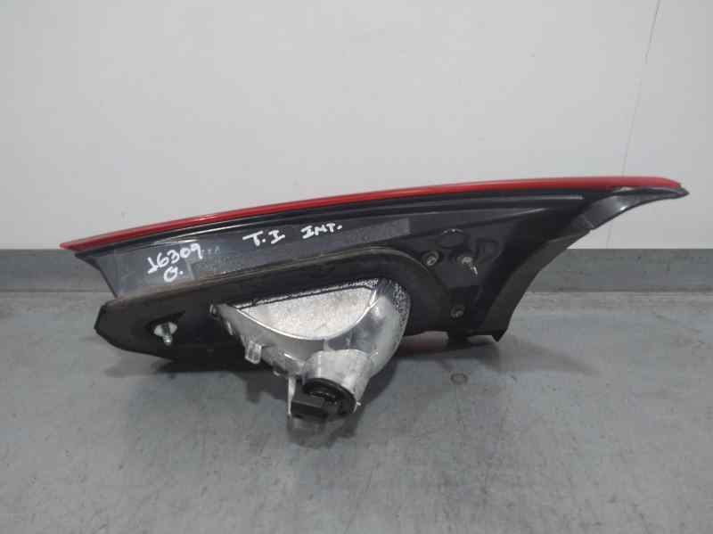 Piloto Trasero Izquierdo para Mazda 3 Lim. ()