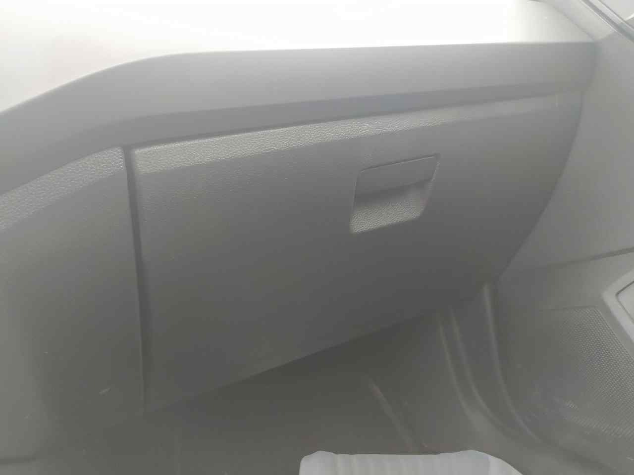 Guantera para Seat Ibiza (Kj1)
