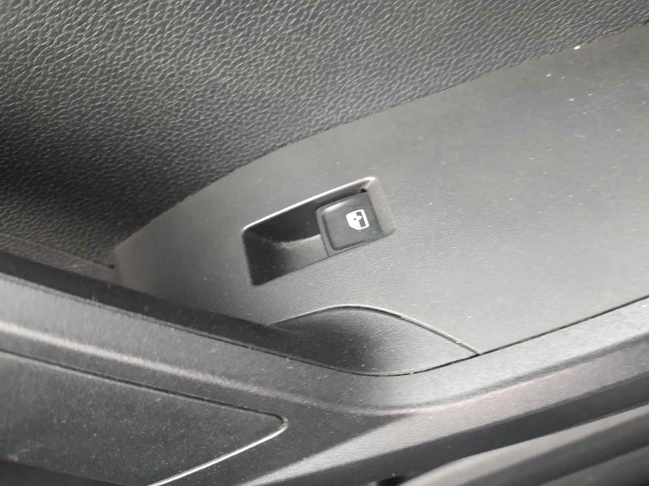 Mando Elevalunas Delantero Derecho para Seat Ibiza (Kj1)
