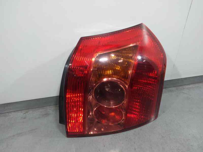 Piloto Trasero Derecho para Toyota Corolla (E12)