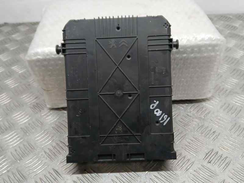 Caja Reles / Fusibles para Peugeot 208