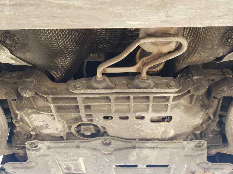 Puente Delantero para Volkswagen Passat Berlina (3C2)