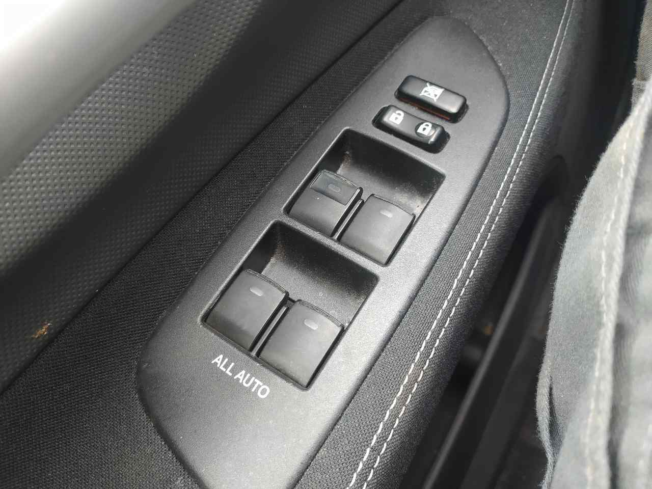 Mando Elevalunas Delantero Izquierdo para Toyota Auris