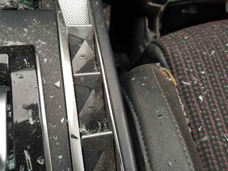 Mando Elevalunas Delantero Derecho para Ds 3 Crossback