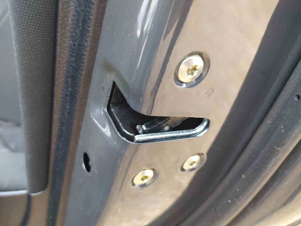 Cerradura Puerta Trasera Derecha para Kia Xceed