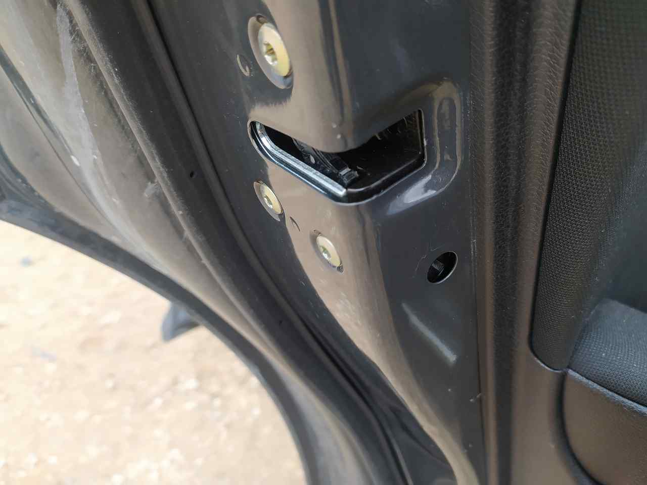 Cerradura Puerta Trasera Izquierda para Kia Xceed