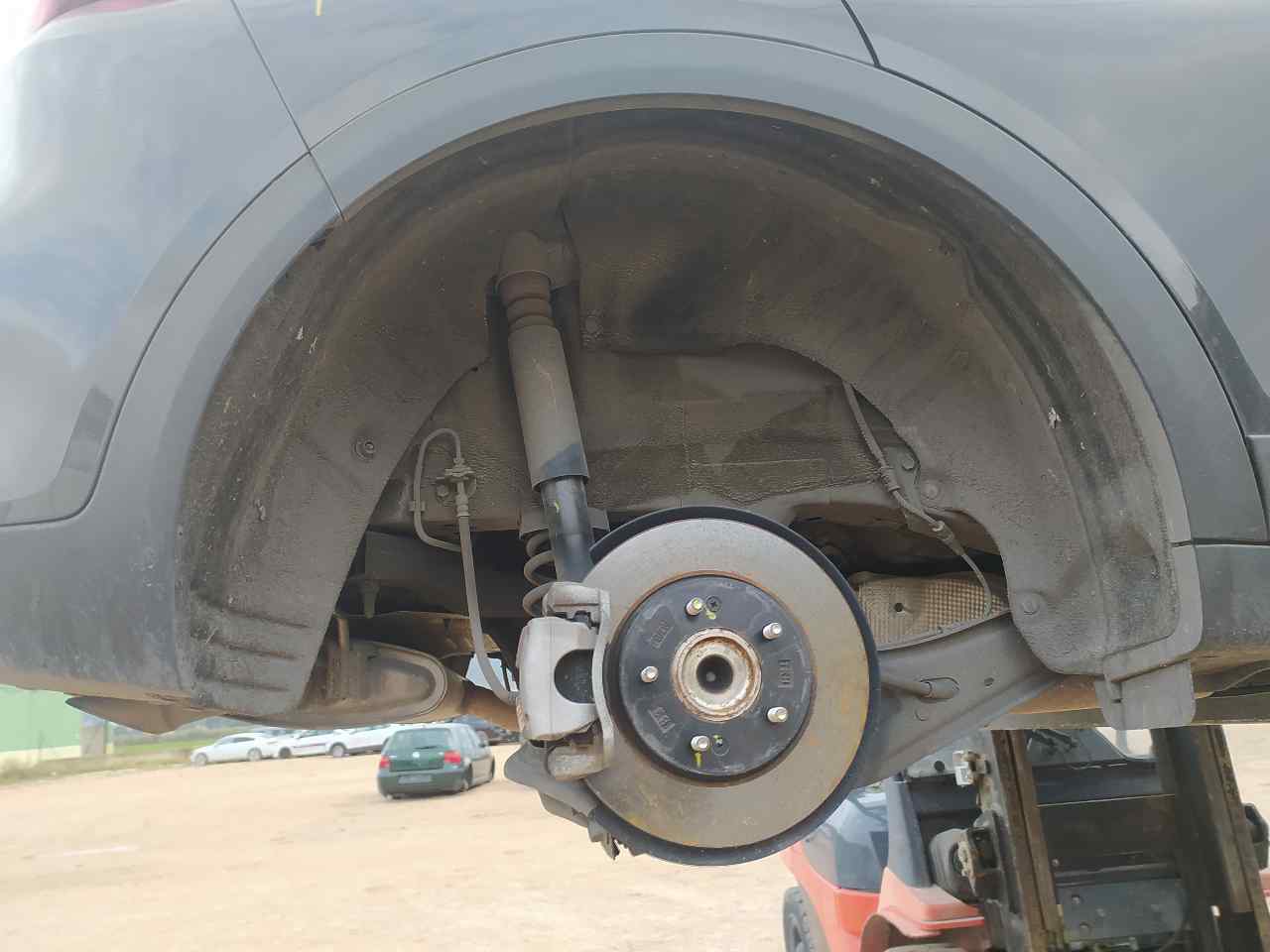 Plastico Pase Rueda Tras. Dch. para Kia Xceed