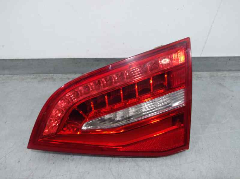 Piloto Trasero Derecho Interior para Audi A4 Avant (8K5) (2008)