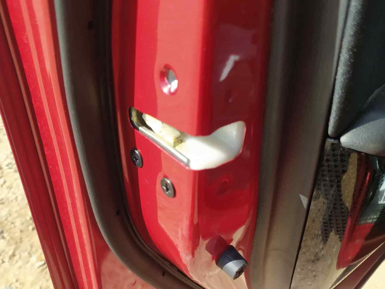 Cerradura Puerta Delantera Izquierda para Mazda 2 Lim. ()