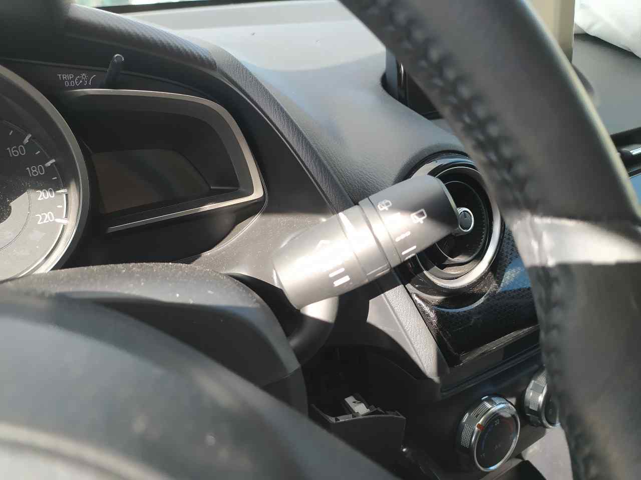 Mando Luces Y Limpia para Mazda 2 Lim. ()