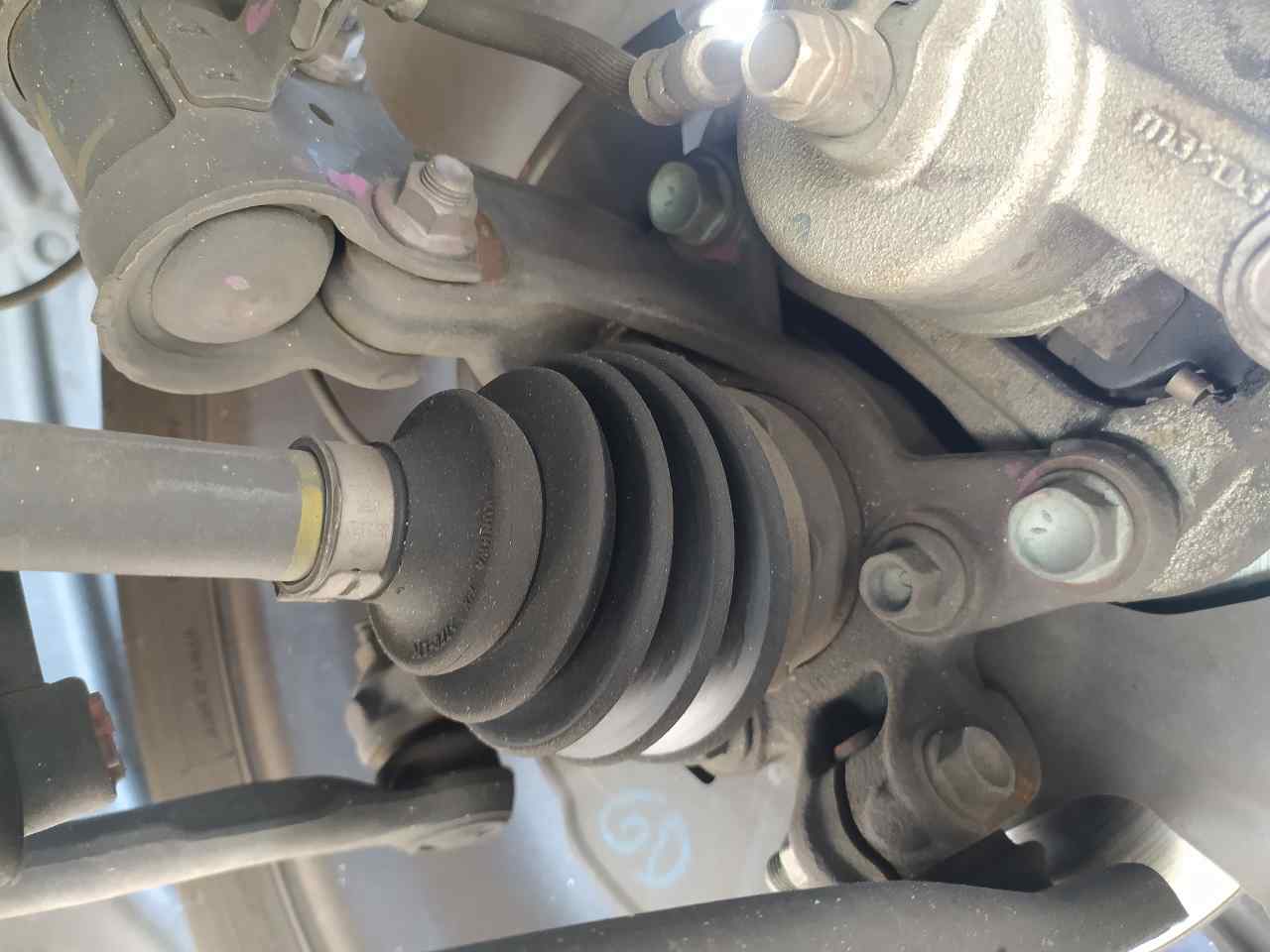 Mangueta Delantera Izquierda para Mazda 2 Lim. ()