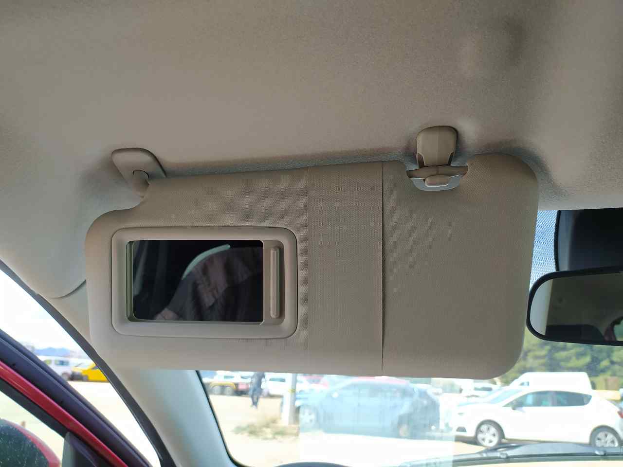 Parasol Izquierdo para Mazda 2 Lim. ()