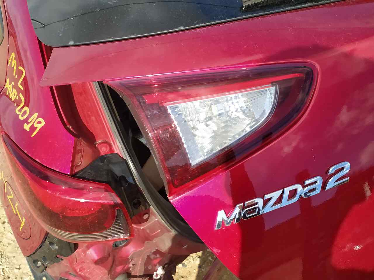 Piloto Trasero Izquierdo Interior para Mazda 2 Lim. ()
