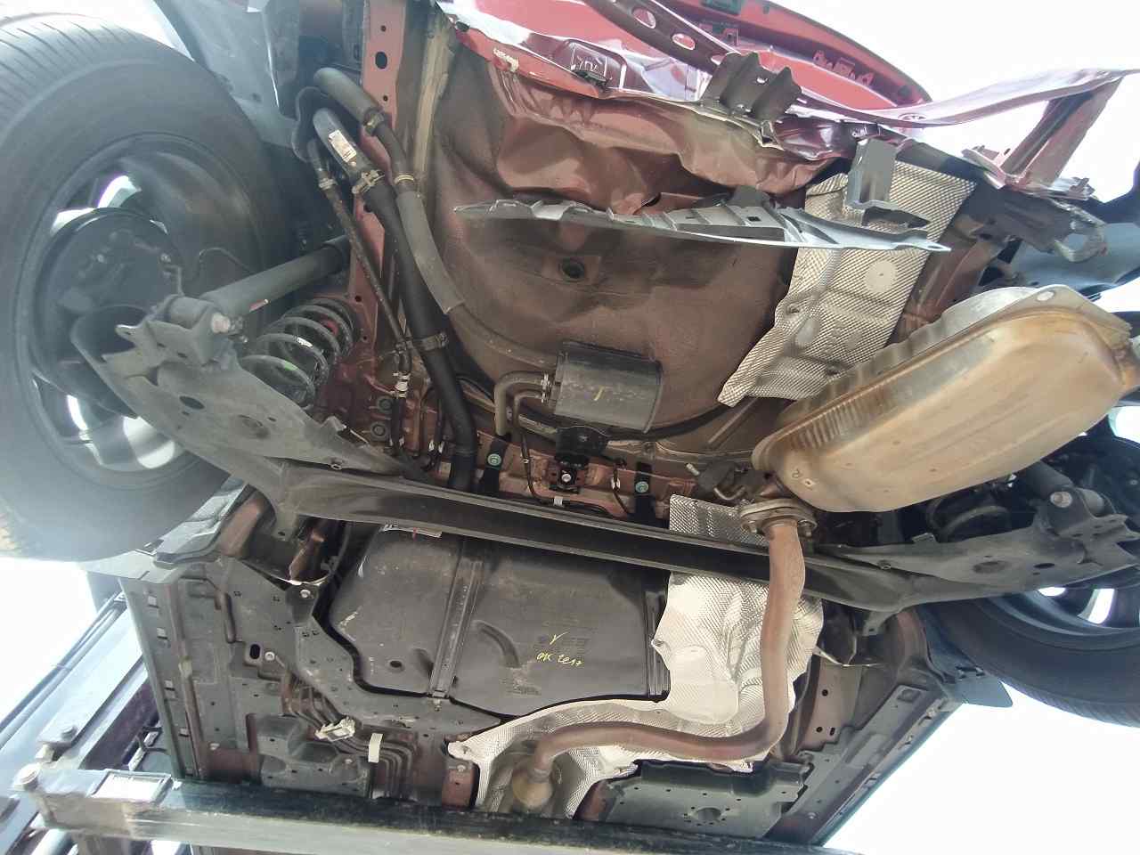 Puente Trasero para Mazda 2 Lim. ()