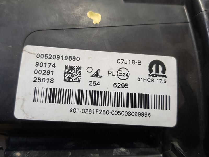 Faro Derecho para Fiat 500 X (334)