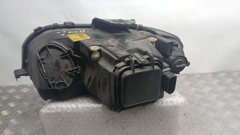 Faro Derecho para Audi A3 Sportback (8P)