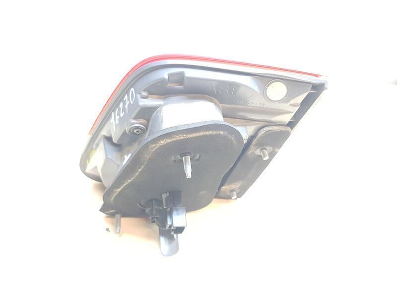 Piloto Trasero Izquierdo Interior para Toyota Avensis (T27)