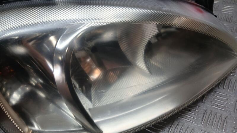 Faro Derecho para Opel Corsa C