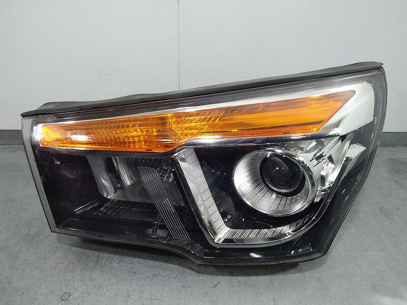 Faro Izquierdo para Ssangyong Rodius
