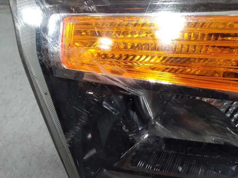 Faro Izquierdo para Ssangyong Rodius