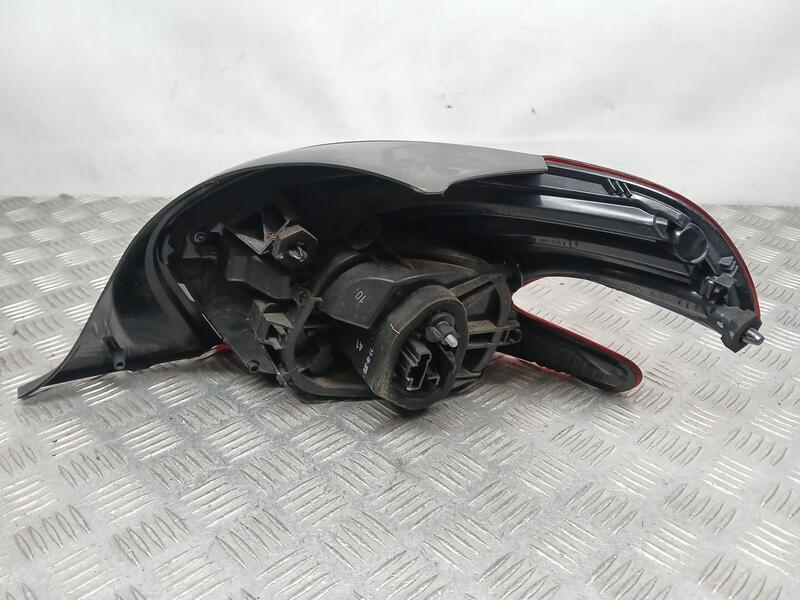 Piloto Trasero Izquierdo para Peugeot 208