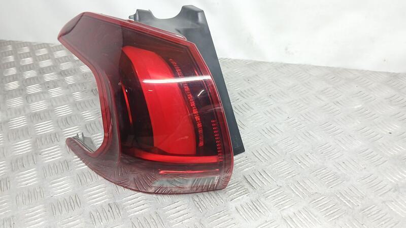 Piloto Trasero Izquierdo para Peugeot 2008 (--.2013->)