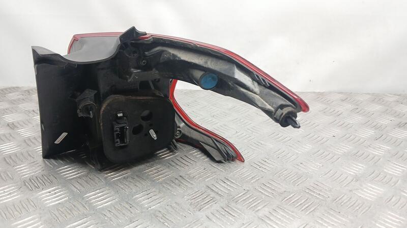 Piloto Trasero Izquierdo para Peugeot 2008 (--.2013->)