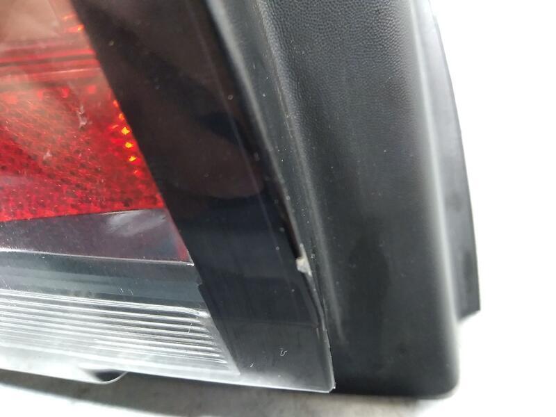 Piloto Trasero Izquierdo para Peugeot 208 (P2)