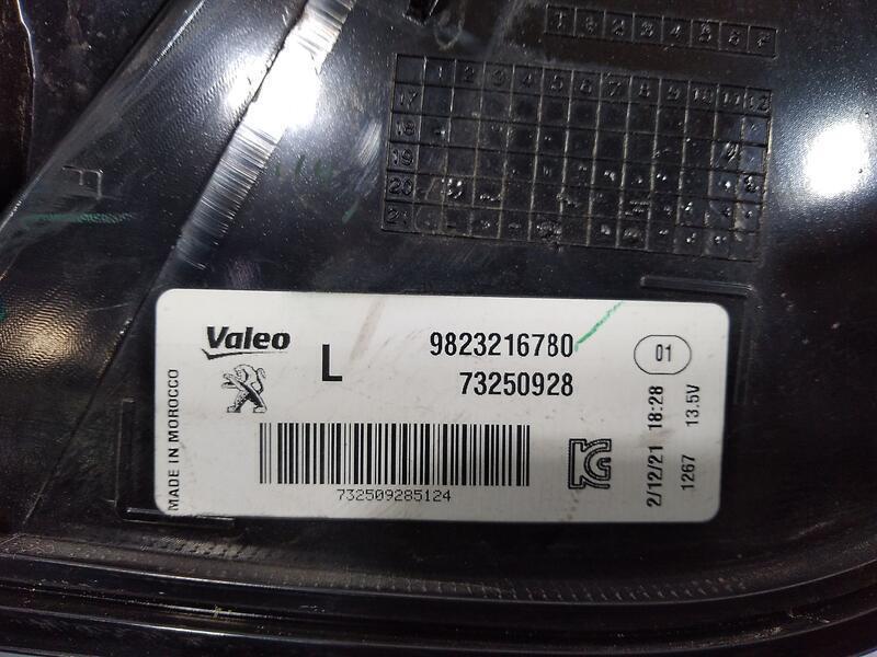 Piloto Trasero Izquierdo para Peugeot 208 (P2)